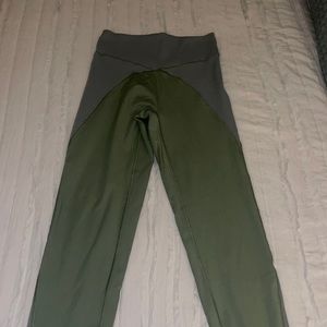 Aerie Green ribbed leggings size Large